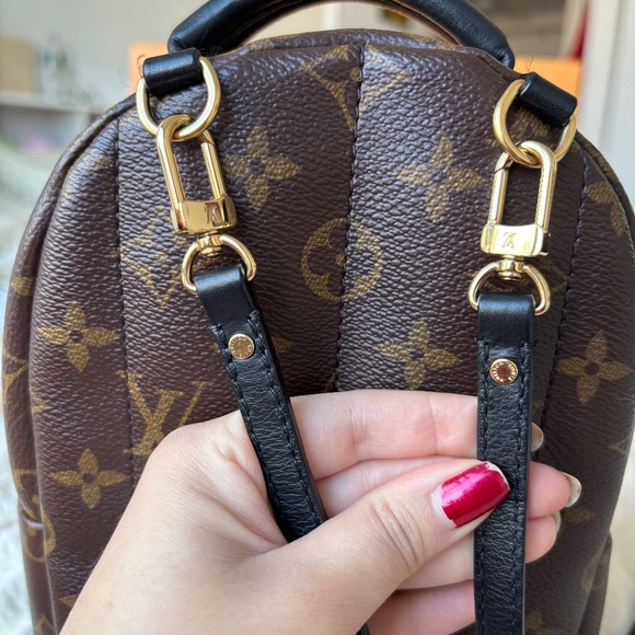 Authentic LV Palm Spring Mini - Picture 7 of 7